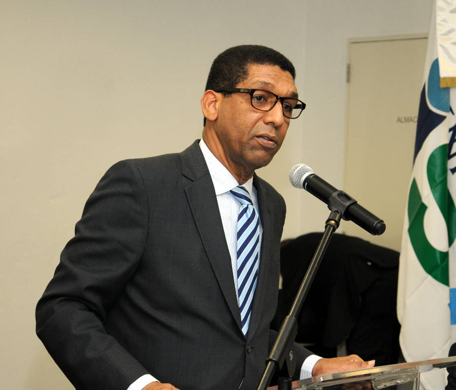  Inocencio Garcìa, Viceministro de Cooperaciòn Internacional, hablo en representación del Ministro de Economía, Isidoro Santana