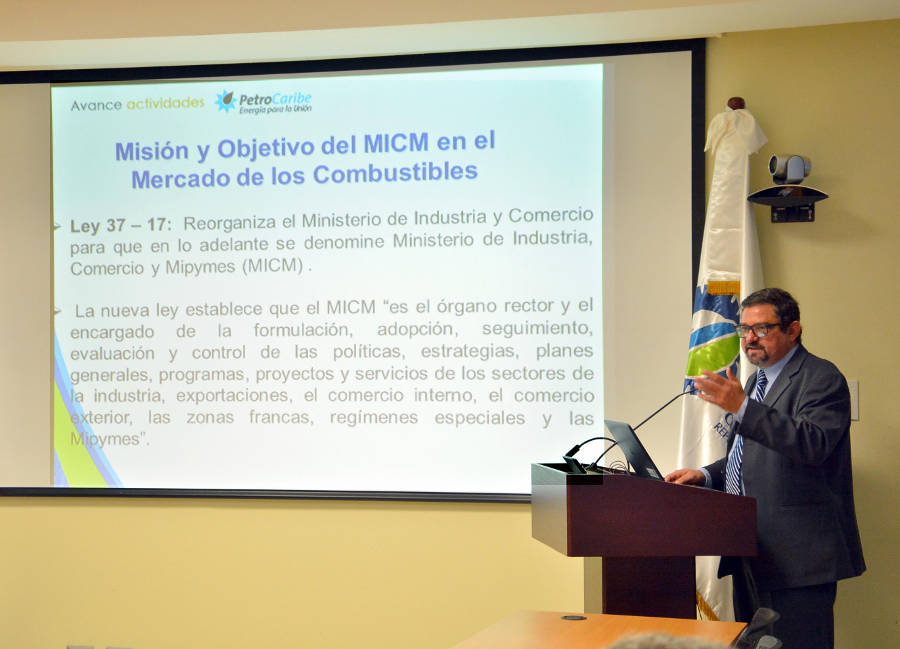 El ingeniero Salvador Rivas, director de la Dirección de Combustibles No Convencionales del MICM, habla sobre las características del mercado energético dominicano. 