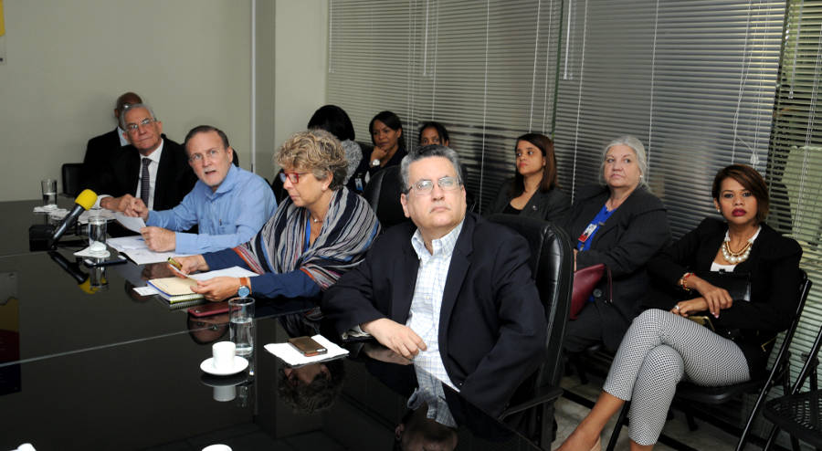 El Viceministro de Fomento a las Mipymes, Ignacio Méndez, interviene en el encuentro en el que se dejó constituido el comité