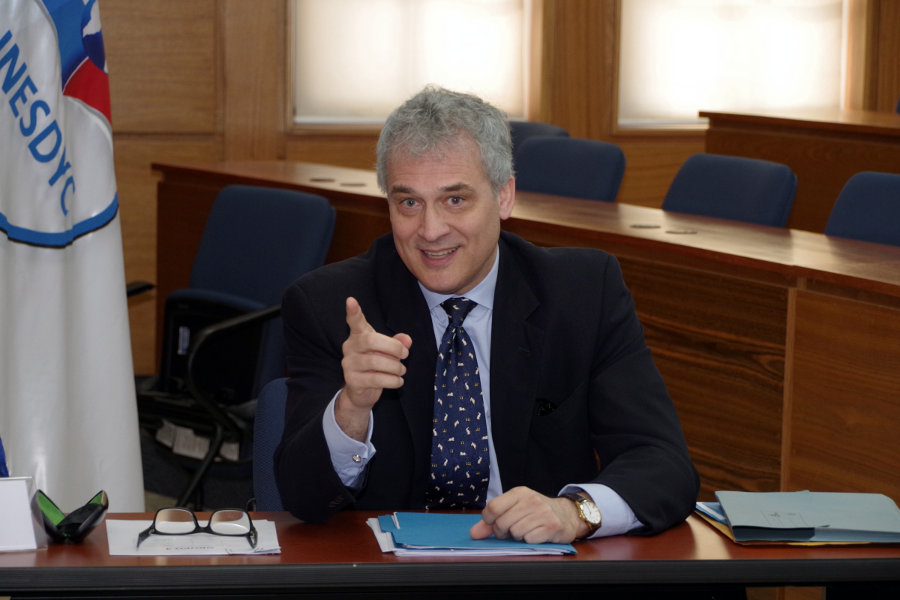 Robert G. Volterra, reconocido experto en arbitraje internacional, quien impartió el curso “Arbitraje Internacional”. 