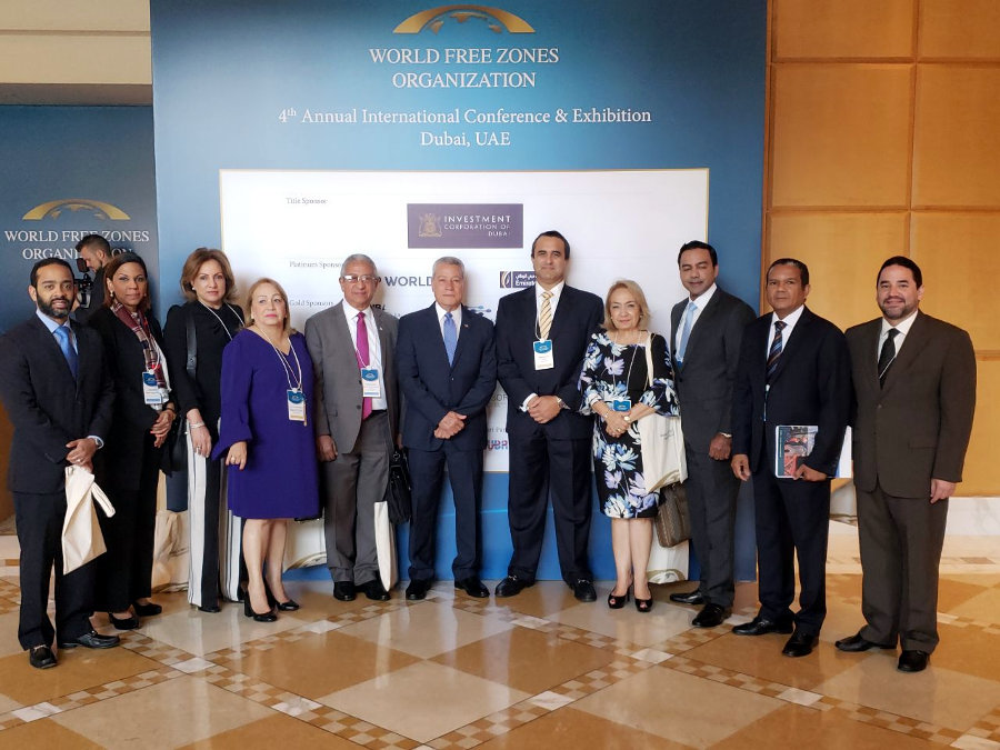 Delegación dominicana que asiste al evento de Zonas Francas en Dubai