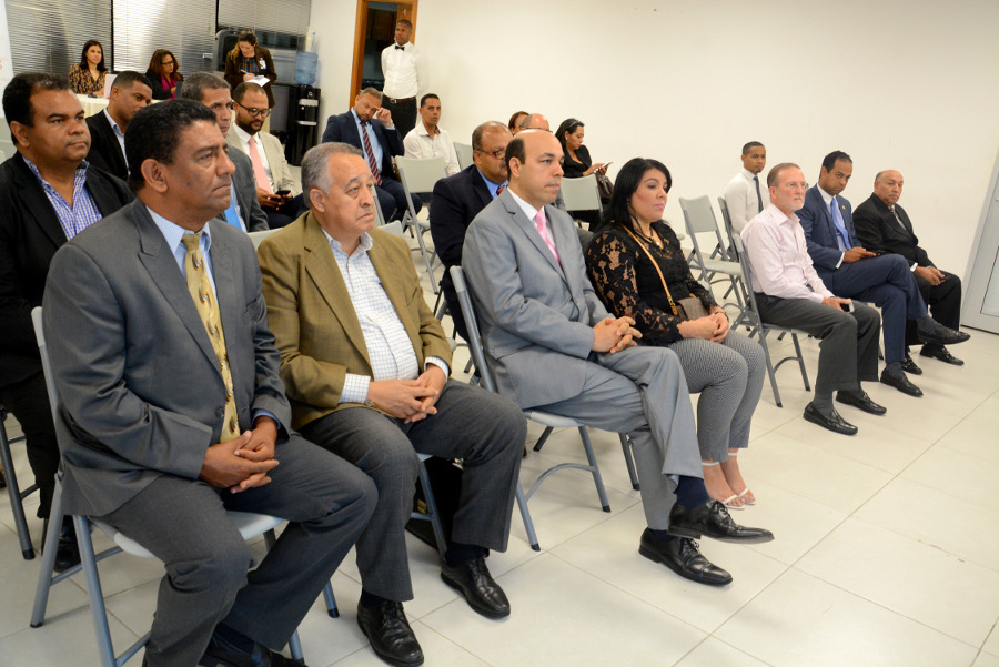 Miembros del CONACERD y representantes del sector asistieron a la presentación del Segundo Foro Regional de Líderes Comerciales y Empresariales.