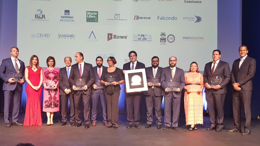 Parte de los que fueron reconocidos y premiados durante la XXXII edición de los premios a la Excelencia Exportadora Dominicana 2018.