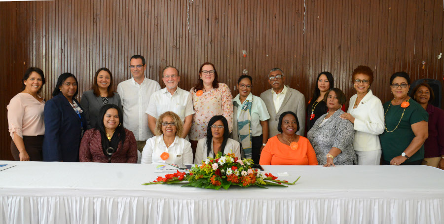 Mujeres mipymes de la zona participan del lanzamiento del Programa Empresarialidad Femenina.