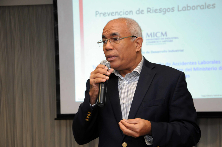 Juan Tomás Monegro, viceministro de Desarrollo Industrial, que el  objetivo es proporcionar los conocimientos necesarios en materia de regulación y normativa de la seguridad industrial.