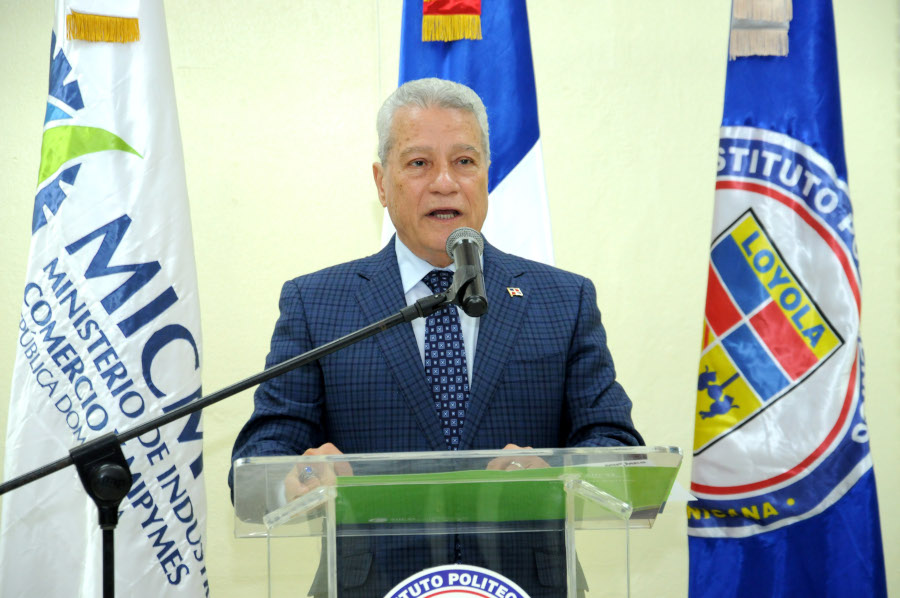 Toca Simó destacó la importancia del Centro Mipymes Loyola en la provincia San Cristóbal.