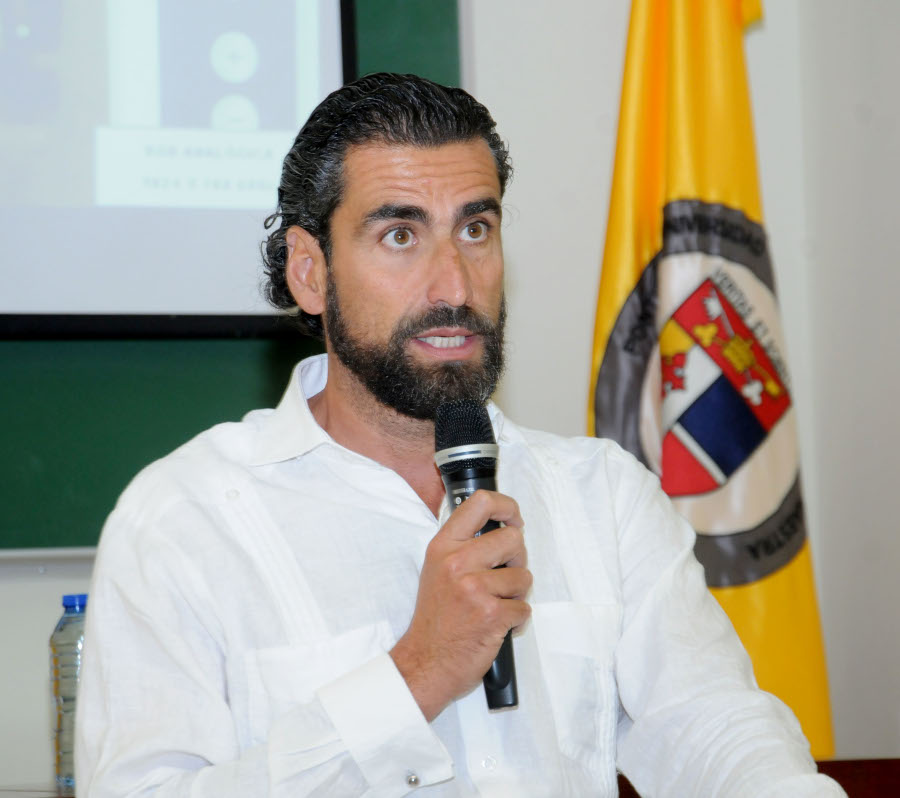  Iñaki Ortega, expositor y director de Deusto Business School.