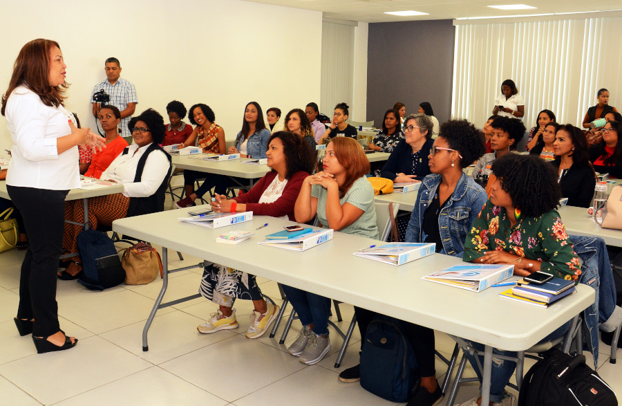 Decenas de microempresarias del país participan del programa Empretec-Mujeres, el cual se celebra una vez al año.
