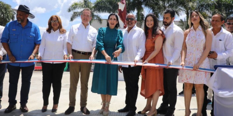 Alianza Gobierno-empresas rinde frutos con embellecimiento e inauguración de parque en Dajabón 