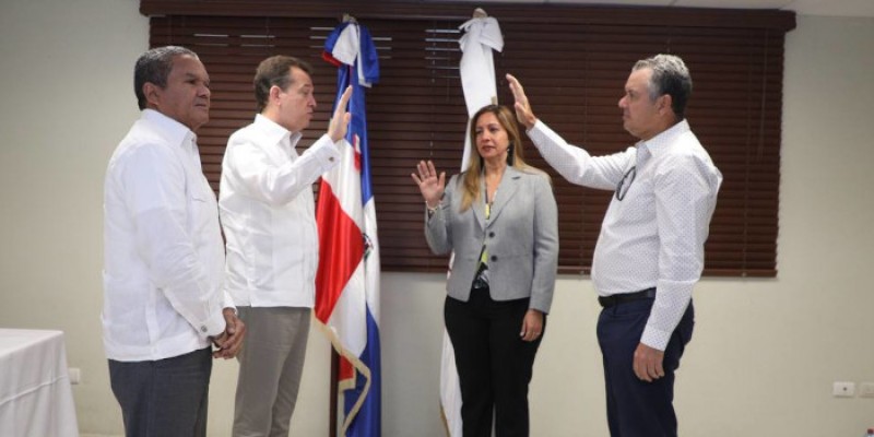 Bisonó juramenta primera mujer presidente del Consejo Directivo de Zona Franca Puerto Plata