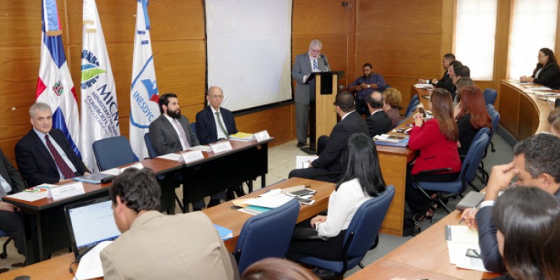 MICM y el INESDYC ofrecen curso con experto internacional en arbitraje