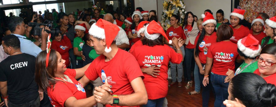 Empleados del MIC comparten momentos de alegría en encuentro navideño