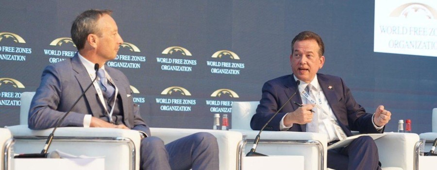 Ito Bisonó presentó exitosas cifras de inversión, empleos y exportaciones en Conferencia Mundial de ZF en Dubái