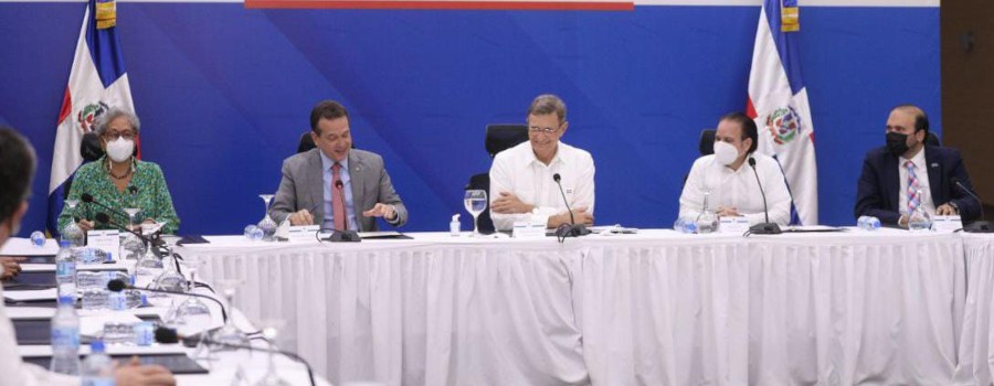 Comisión Nacional de Negociaciones Comerciales presenta mandato negociador a líderes empresariales dominicanos