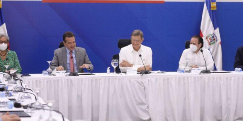 Comisión Nacional de Negociaciones Comerciales presenta mandato negociador a líderes empresariales dominicanos