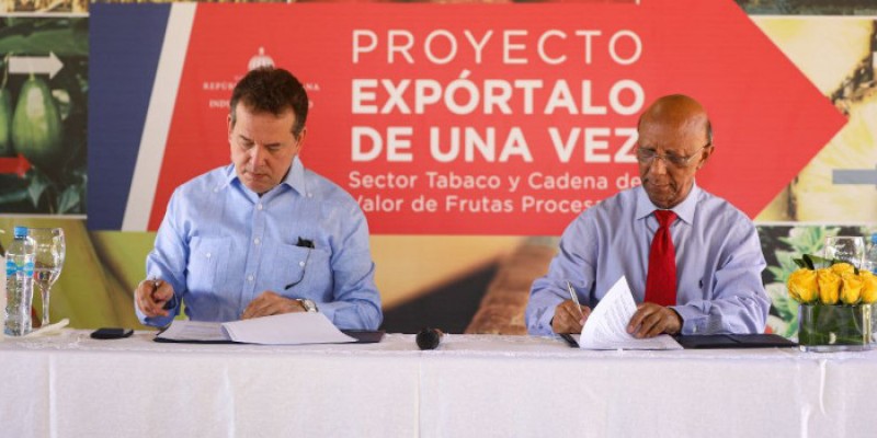 MICM y la Universidad ISA firman acuerdo “Expórtalo de una vez” para fortalecer la producción y exportación de tabaco y frutas procesadas