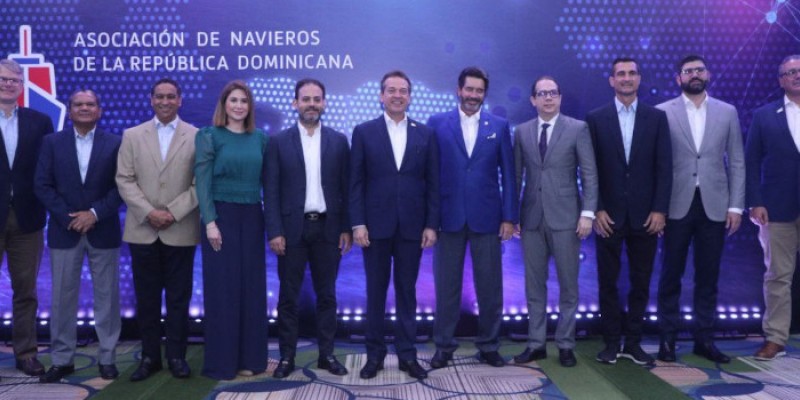 Navieros destacan trabajo del ministro Bisonó para posicionar RD como Hub Logístico
