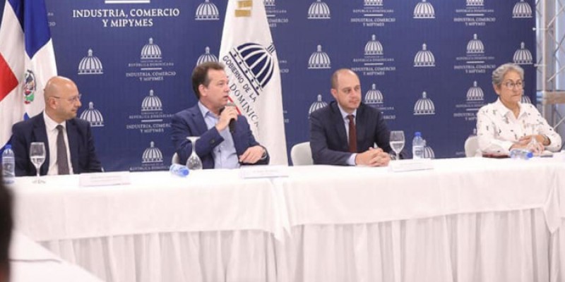 RD y Ecuador exploran fortalecer relaciones comerciales con la instalación de zonas francas de servicios