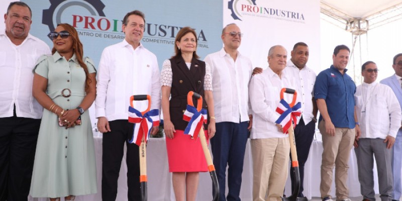 Vicepresidenta Raquel Peña encabeza inauguración de 6 nuevas naves en parque Industrial de San Pedro de Macorís