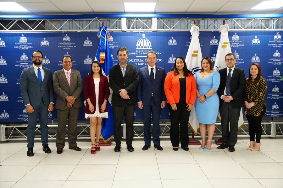 Bisonó sostiene encuentro con representantes del Consejo de Transparencia de Chile