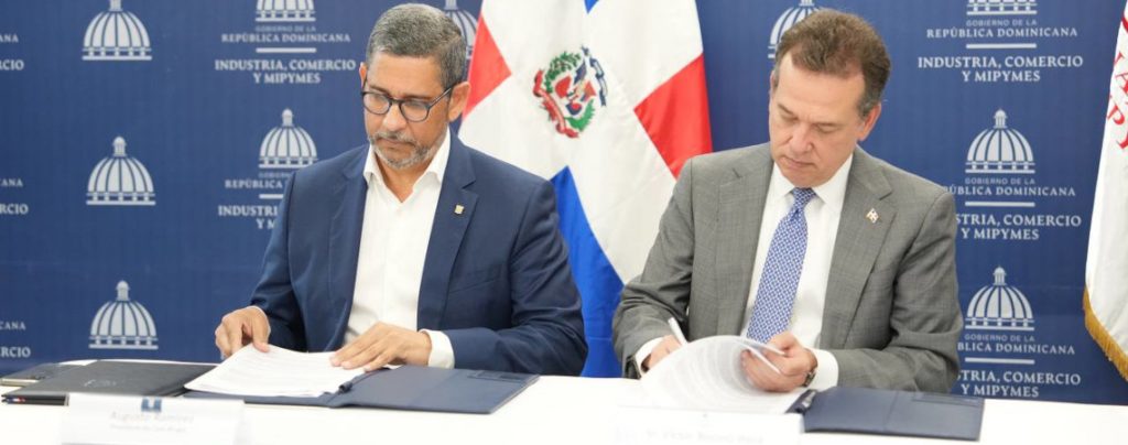 MICM y Casa Brugal firman acuerdo para fortalecer capacidades técnicas del Estado