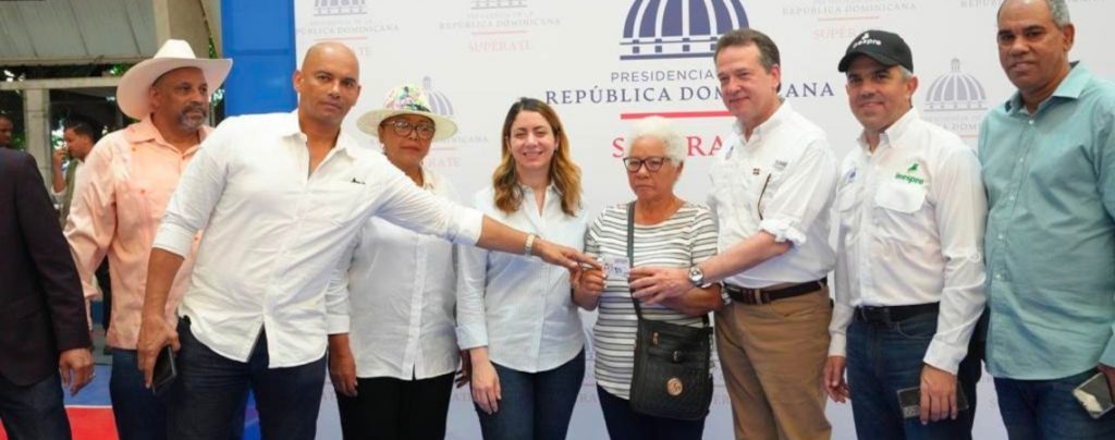Gobierno continúa apoyando a comerciantes de Dajabón con más de 7 millones de pesos
