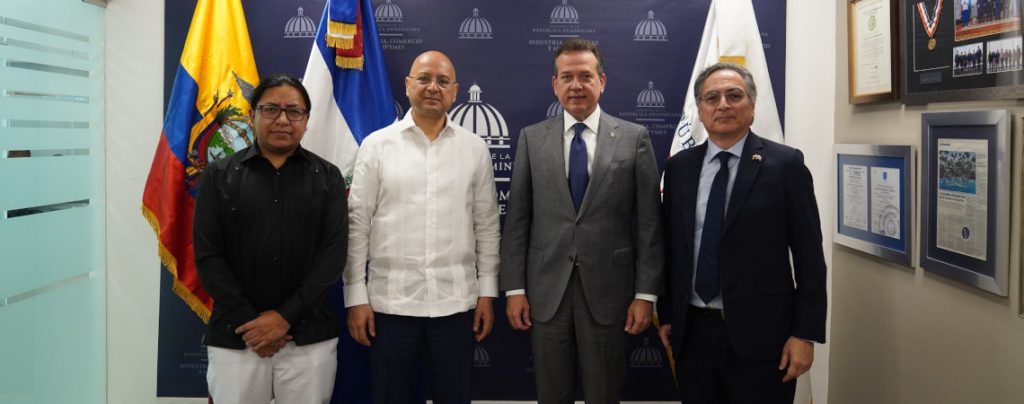 Gobierno dominicano firma acuerdo comercial con Ecuador de Alcance Parcial